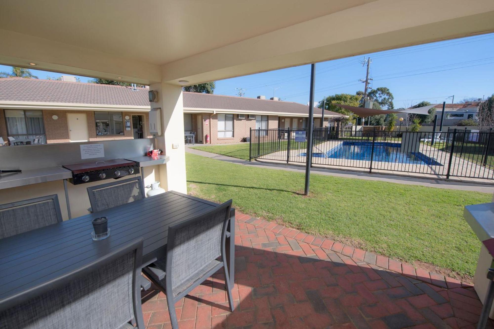 Jacaranda Holiday Units Swan Hill Ngoại thất bức ảnh